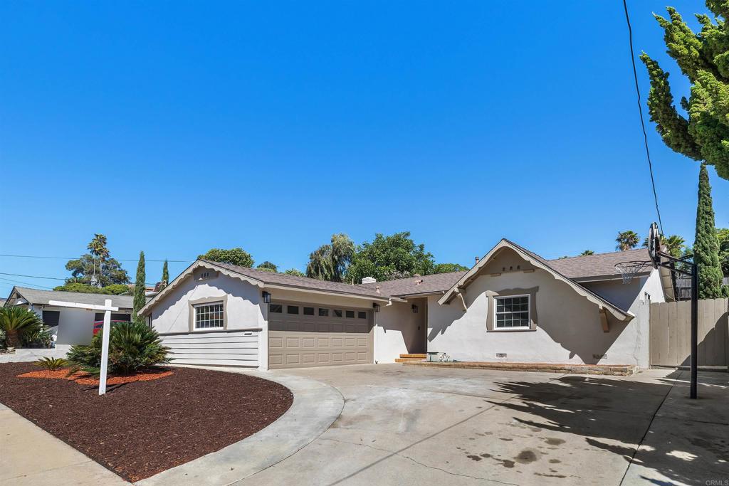 847 Halecrest Dr Property Photo 4