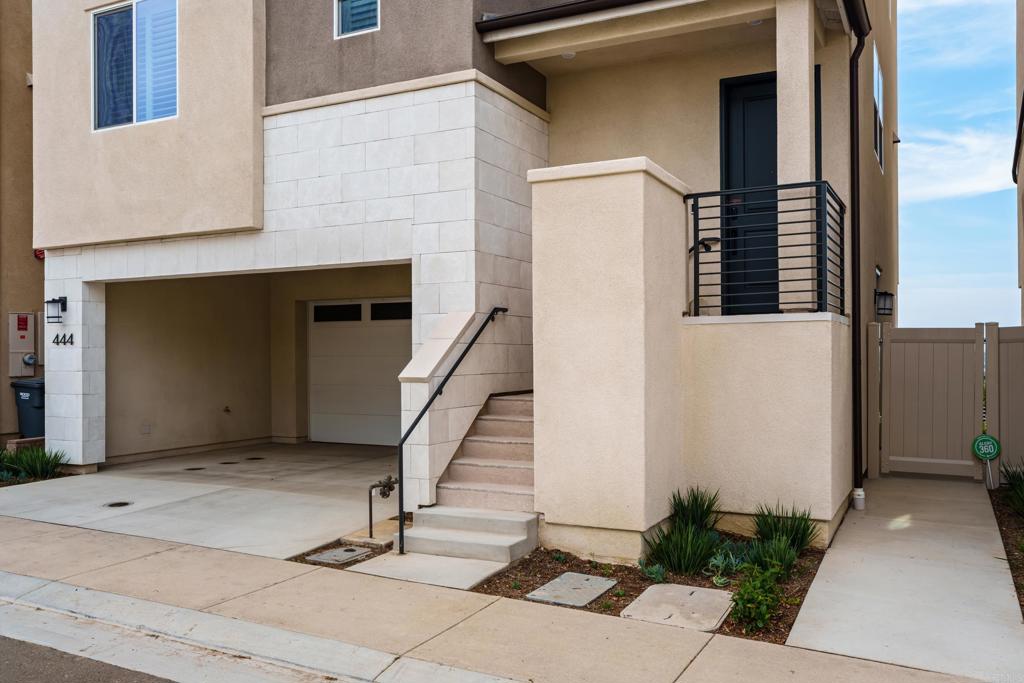 444 Bunsen Street Property Photo 2