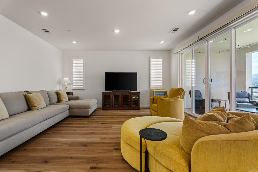 444 Bunsen Street Property Photo 10