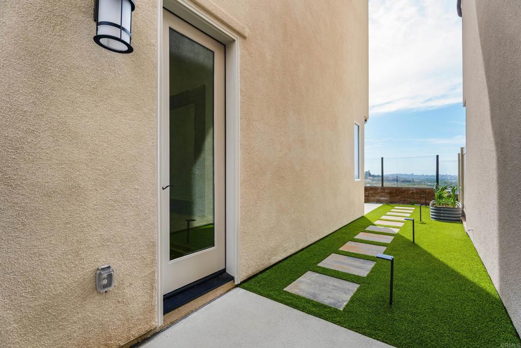 444 Bunsen Street Property Photo 45