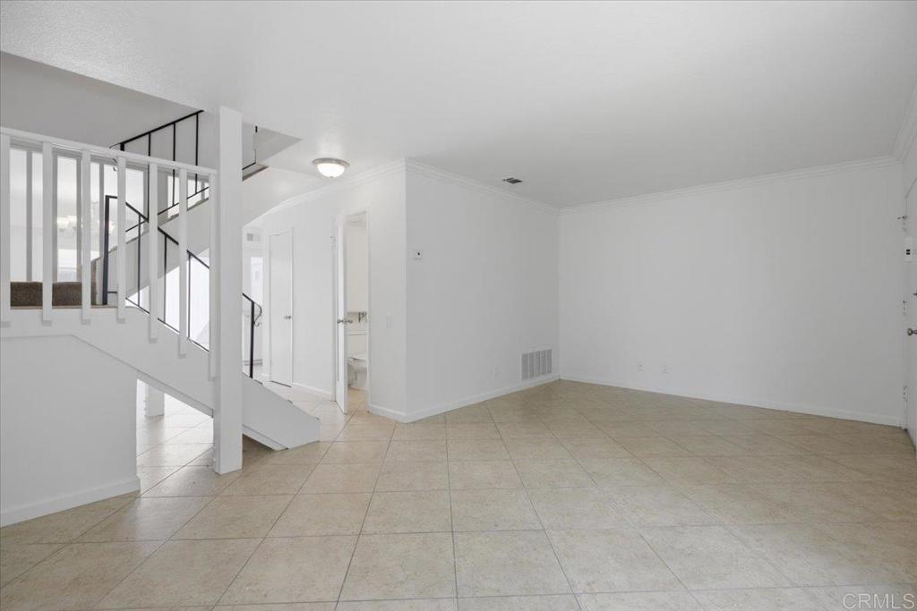 9457 Carlton Oaks Drive B Property Photo 4