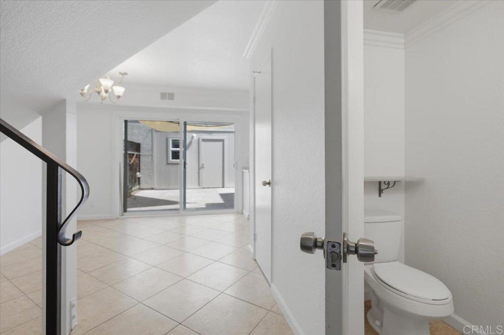 9457 Carlton Oaks Drive B Property Photo 9