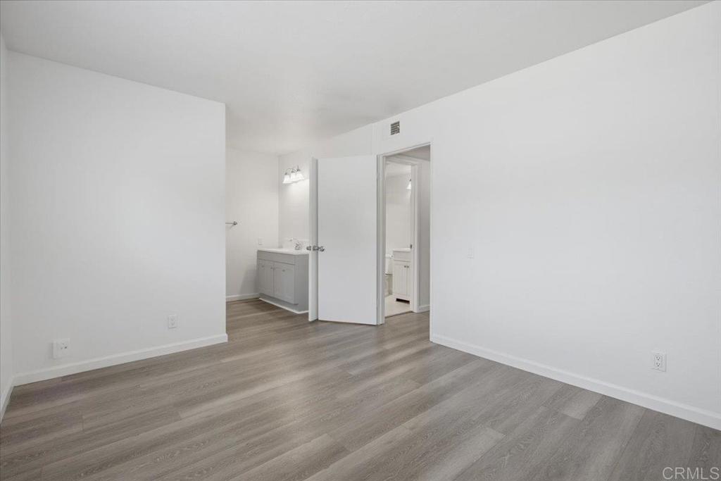 9457 Carlton Oaks Drive B Property Photo 11