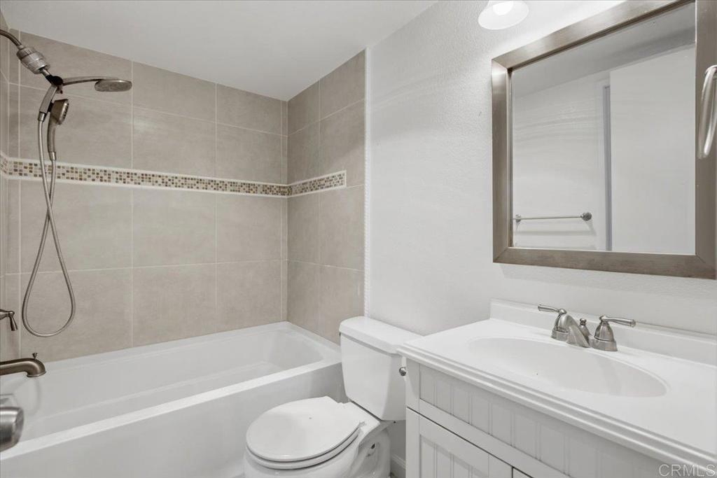 9457 Carlton Oaks Drive B Property Photo 15