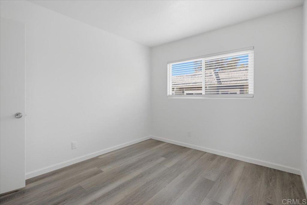 9457 Carlton Oaks Drive B Property Photo 17