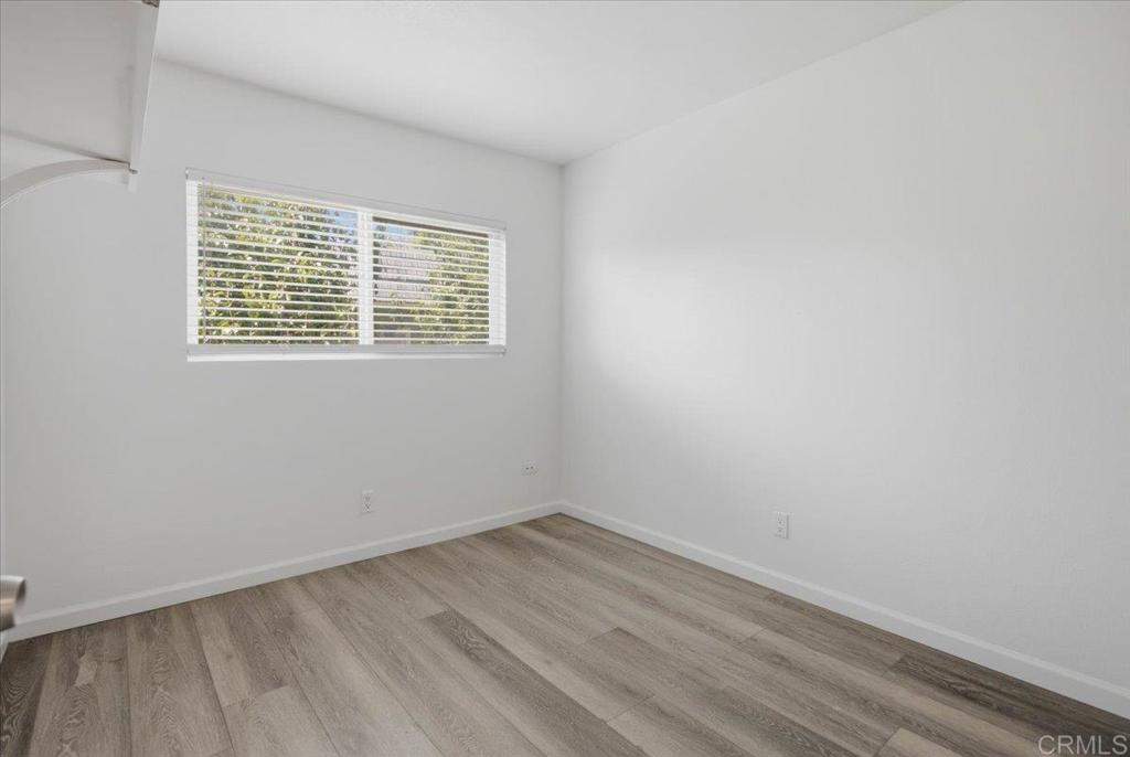 9457 Carlton Oaks Drive B Property Photo 19