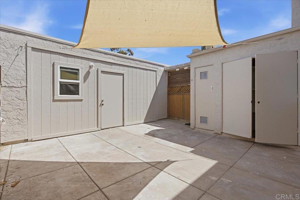 9457 Carlton Oaks Drive B Property Photo 21