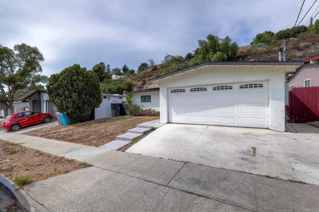5520 Baja Drive Property Photo 4