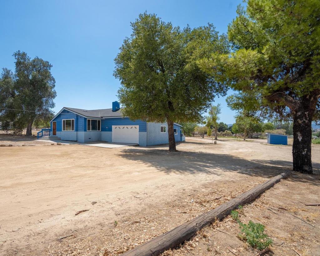 1366 Far Valley Road Property Photo 2
