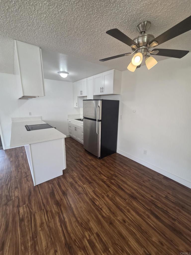 431 E Madison Ave Property Photo 2