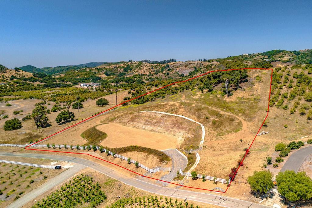 44867 Via Horca Property Photo 6