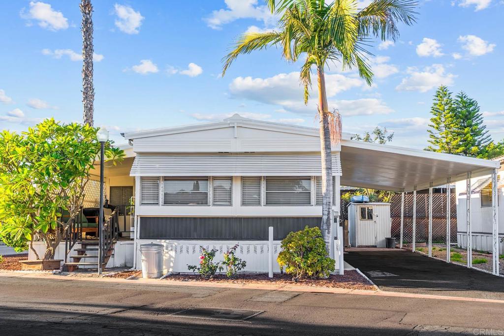 8 Angelus Avenue Property Photo 1