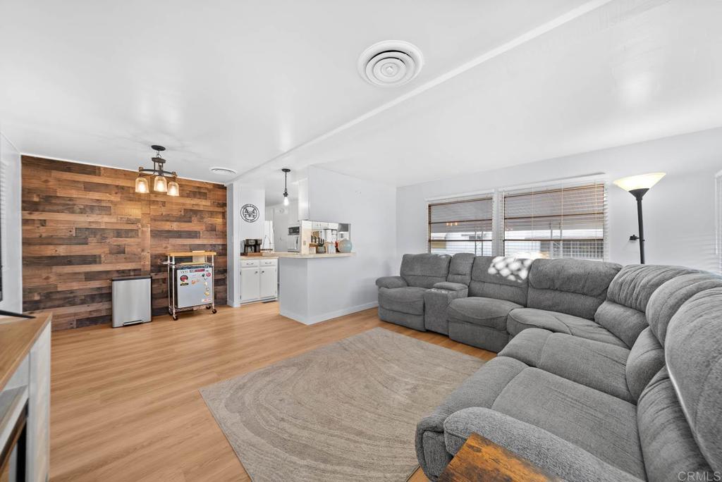 8 Angelus Avenue Property Photo 2