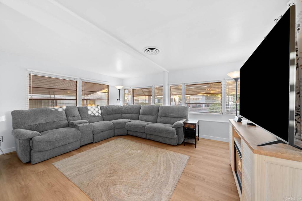8 Angelus Avenue Property Photo 3