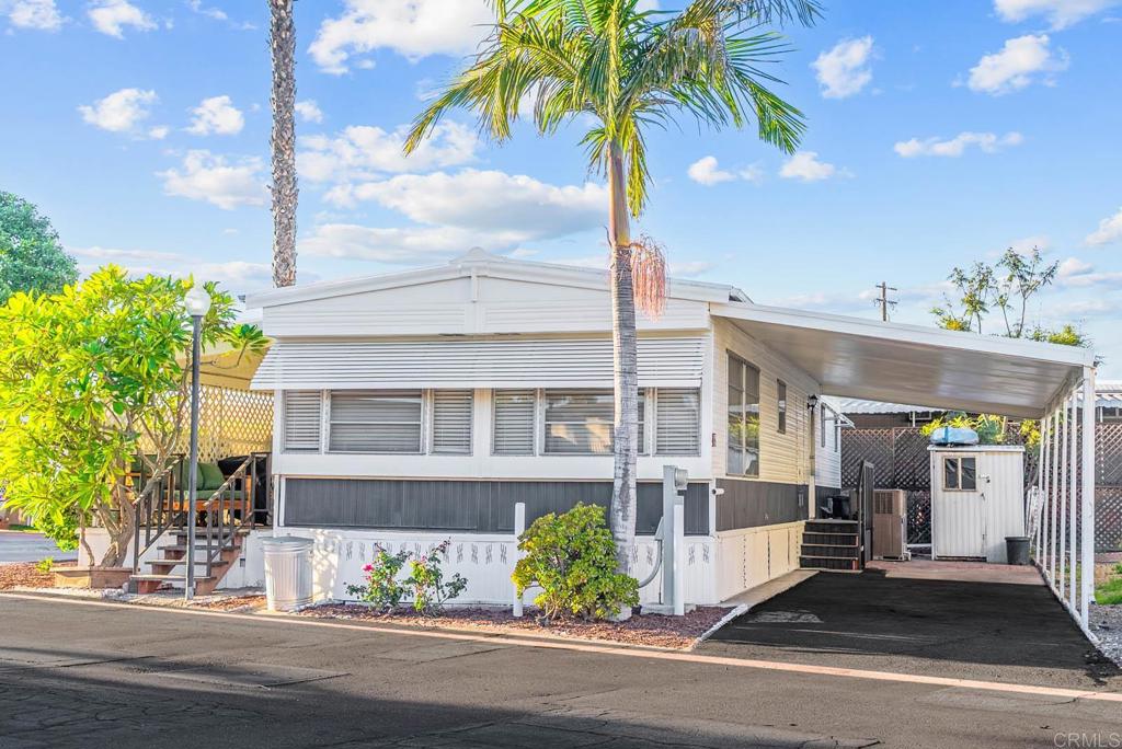 8 Angelus Avenue Property Photo 18