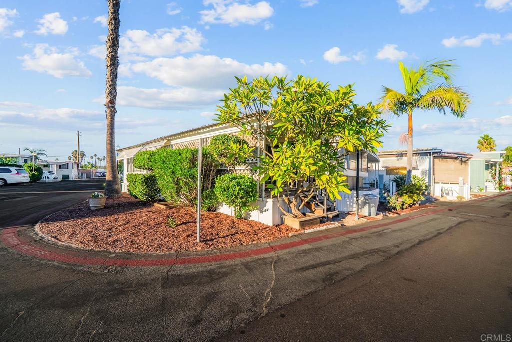 8 Angelus Avenue Property Photo 20