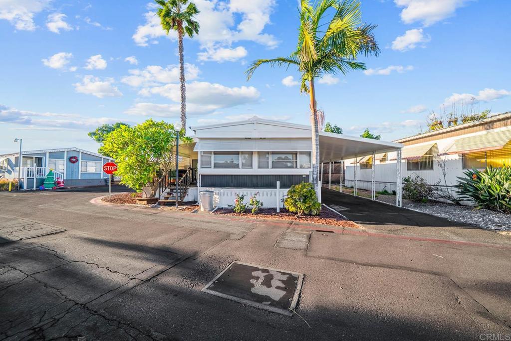8 Angelus Avenue Property Photo 22