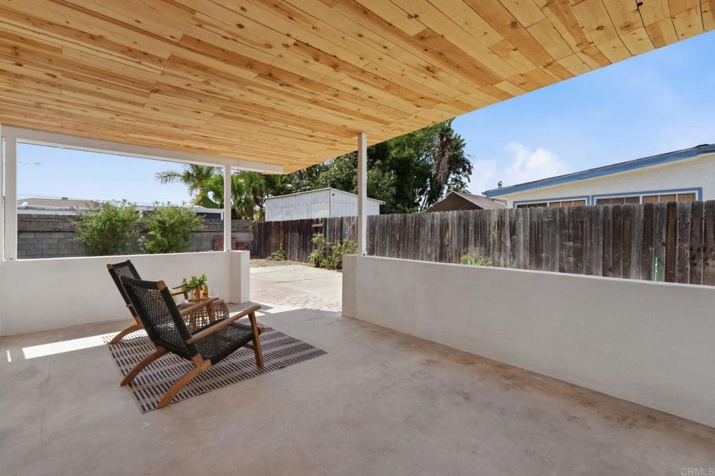 558 Jefferson Avenue Property Photo 16