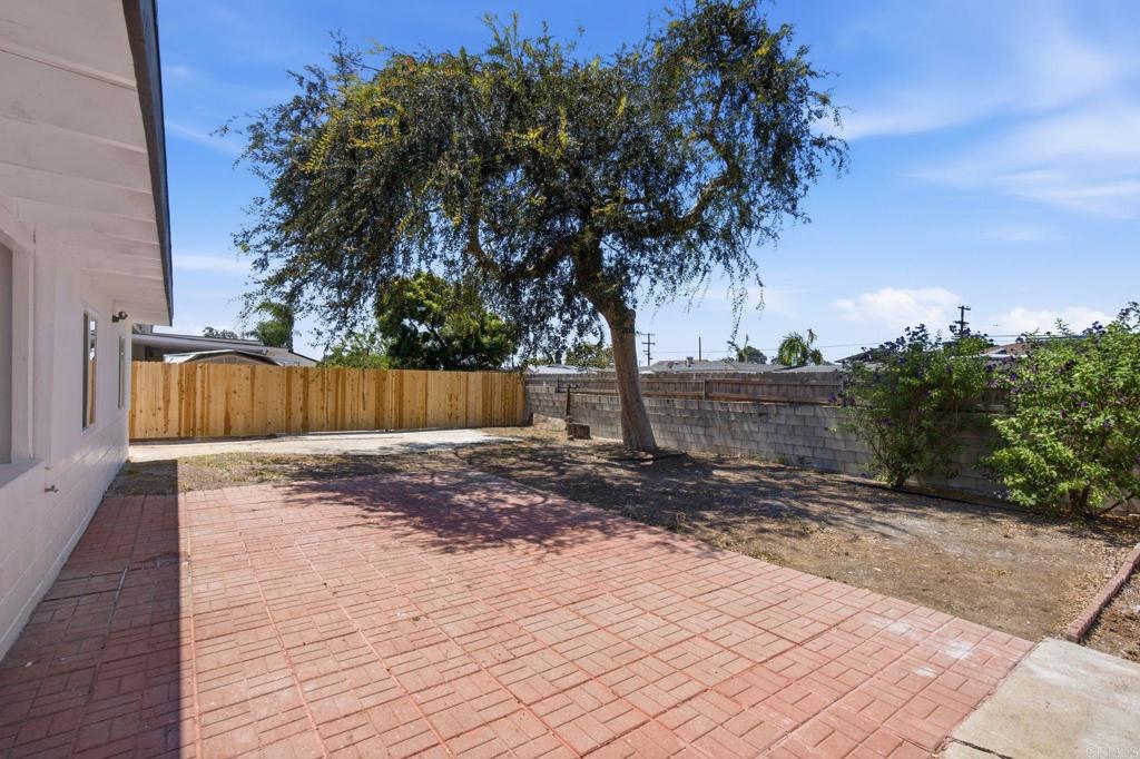 558 Jefferson Avenue Property Photo 18