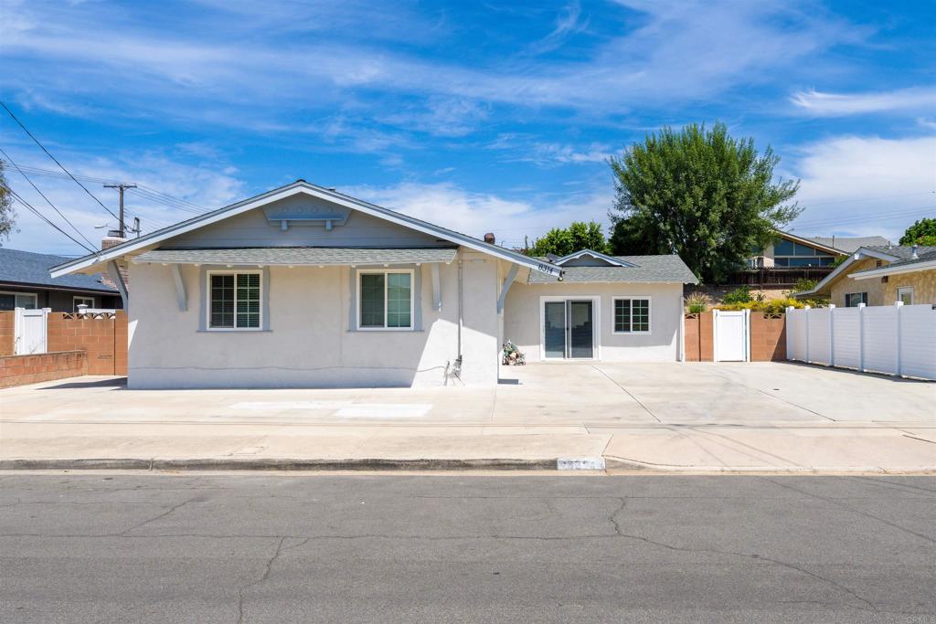 8314 Lake Gaby Avenue Property Photo
