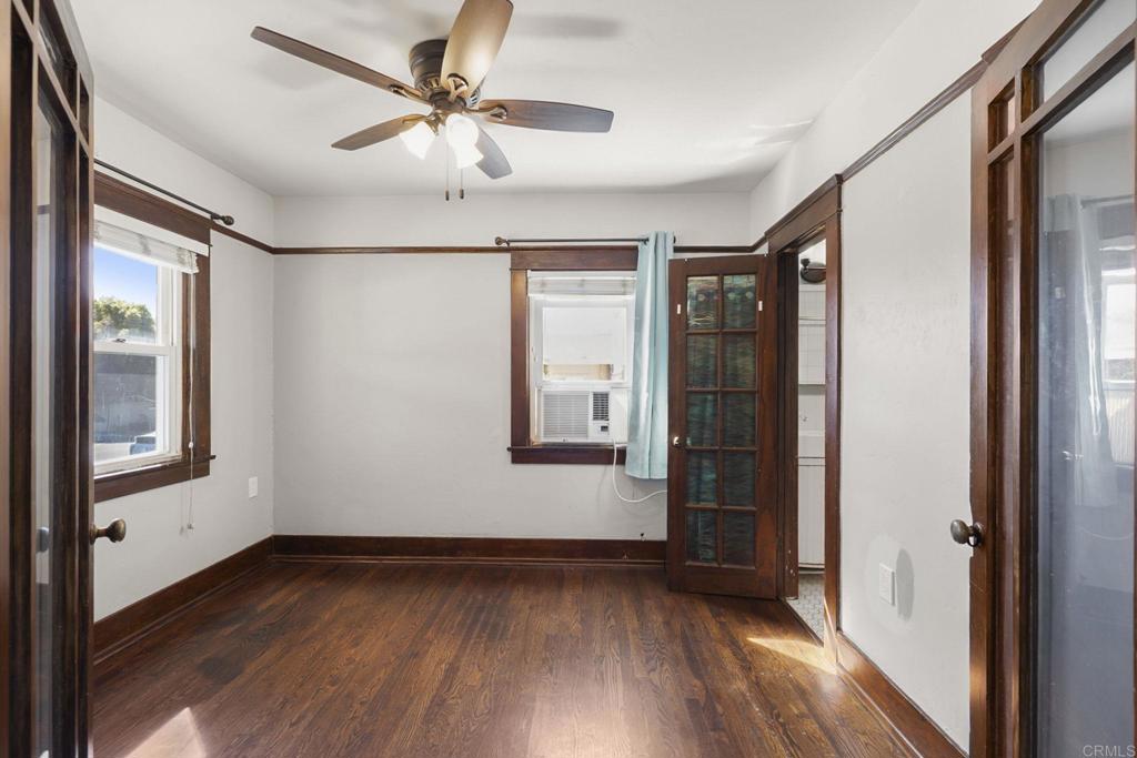 2636 Howard Avenue Property Photo 5