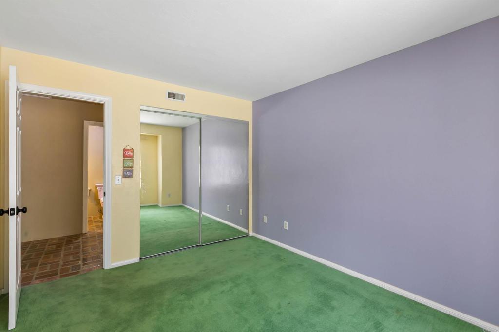 2033 Lilac Lane Property Photo 25