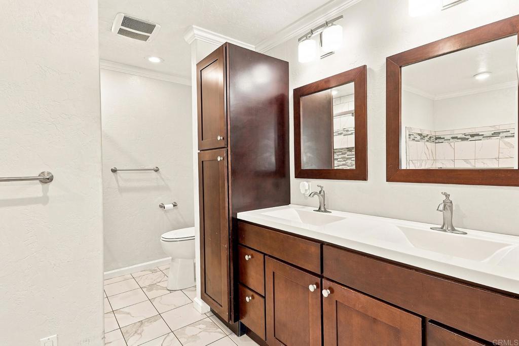 275 S Worthington Street 59 Property Photo 23