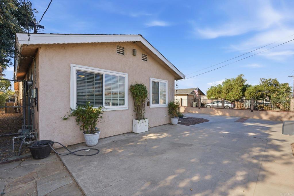 1163 Marline Avenue Property Photo 3