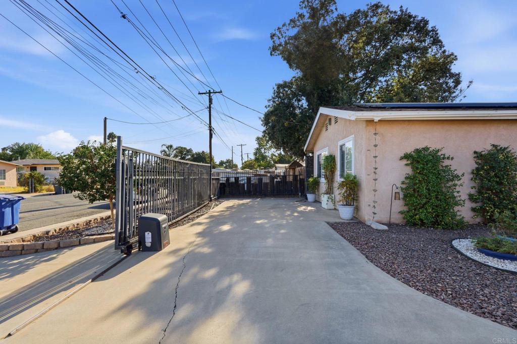 1163 Marline Avenue Property Photo 4
