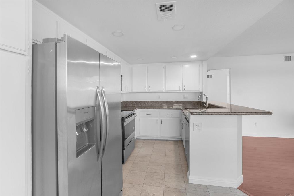 10679 Glendover Lane Property Photo 8