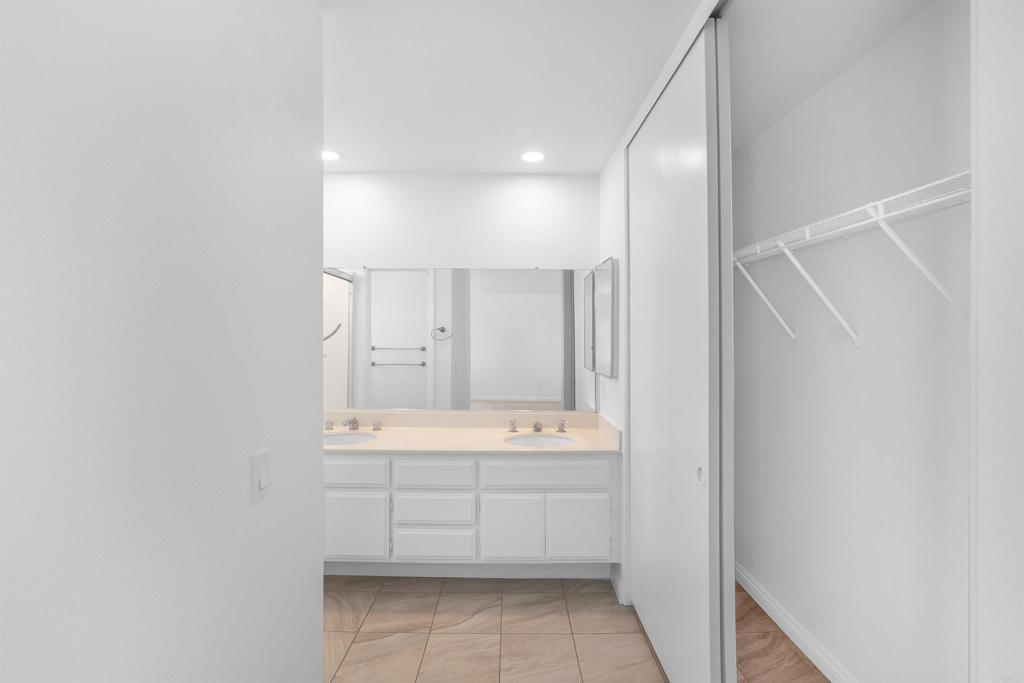 10679 Glendover Lane Property Photo 22