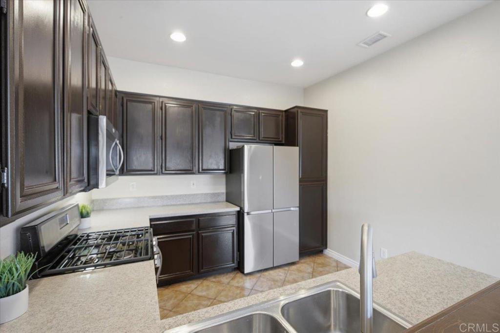 1236 Aruba 8 Property Photo 12