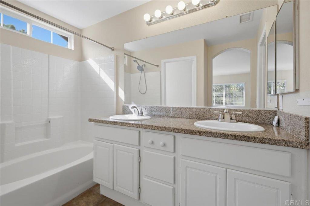 1236 Aruba 8 Property Photo 17