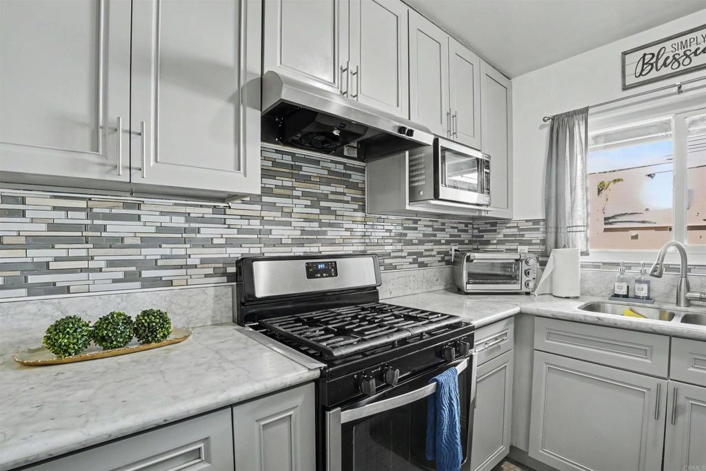 792 Piccard Avenue Property Photo 10