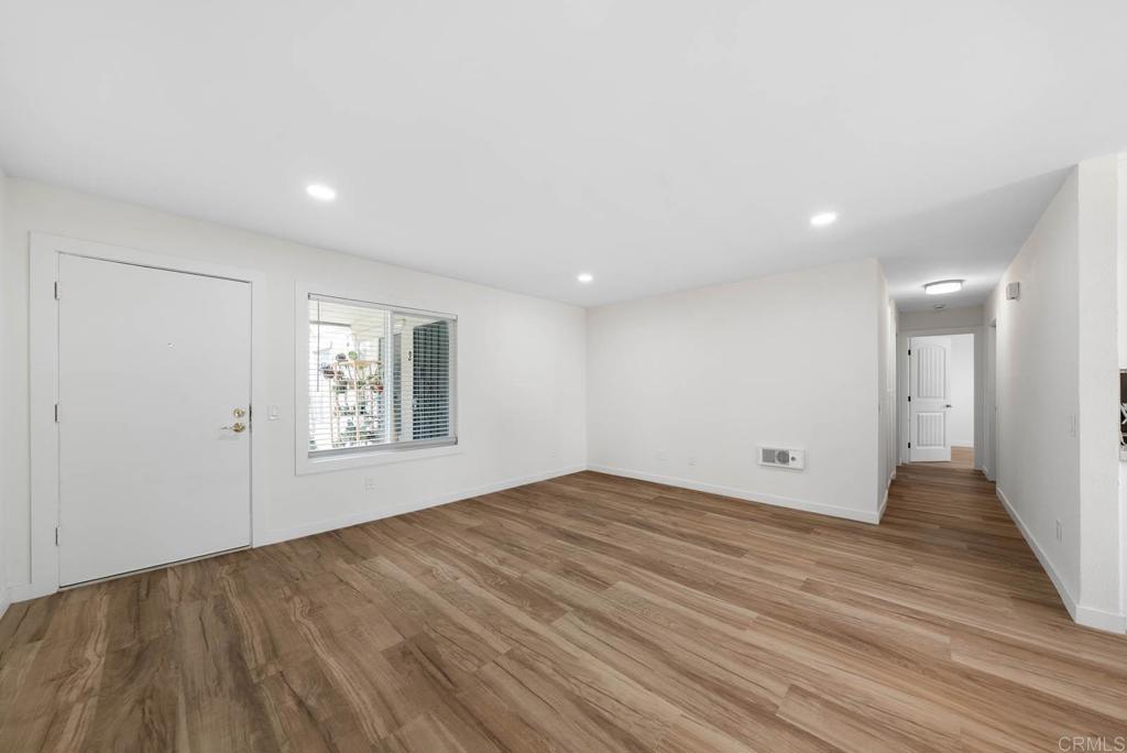 3825 Van Dyke Ave Apt 3 Property Photo 5