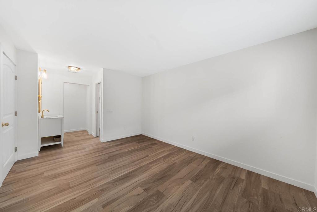 3825 Van Dyke Ave Apt 3 Property Photo 14