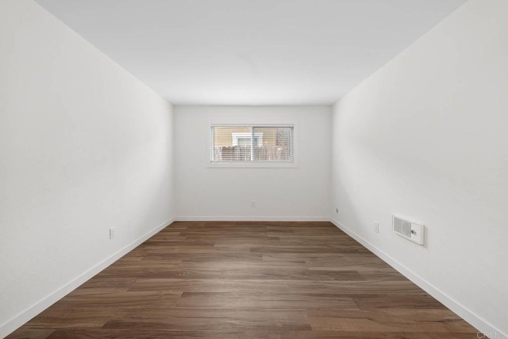 3825 Van Dyke Ave Apt 3 Property Photo 22