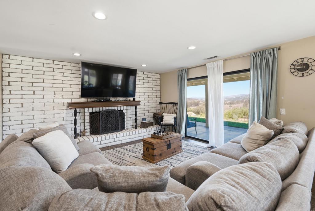 15349 Highland Valley Road Property Photo 3