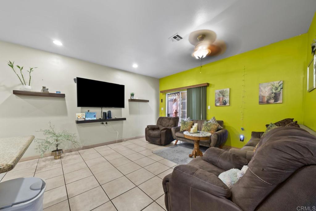 10520 California Avenue Property Photo 13
