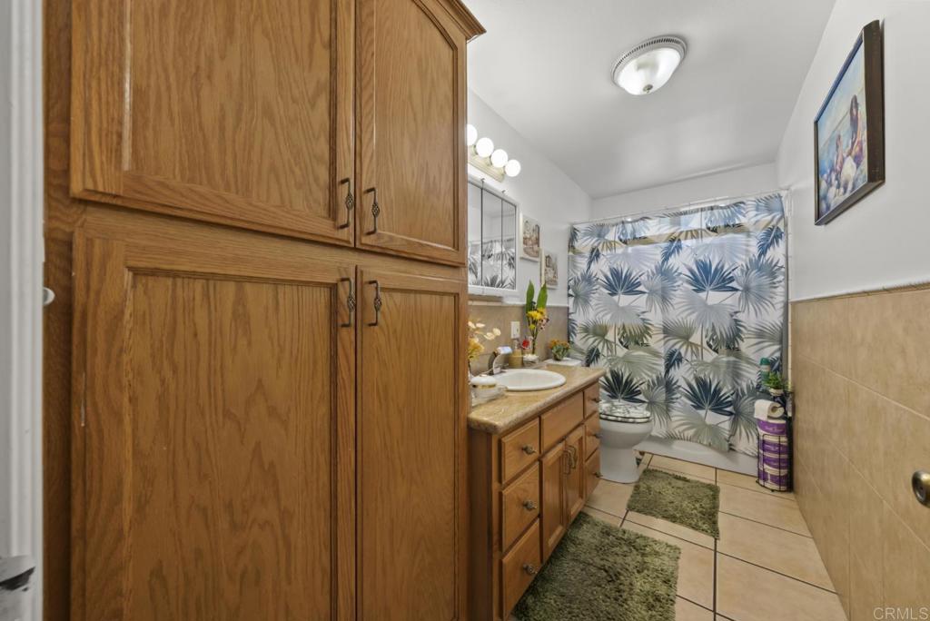 10520 California Avenue Property Photo 23