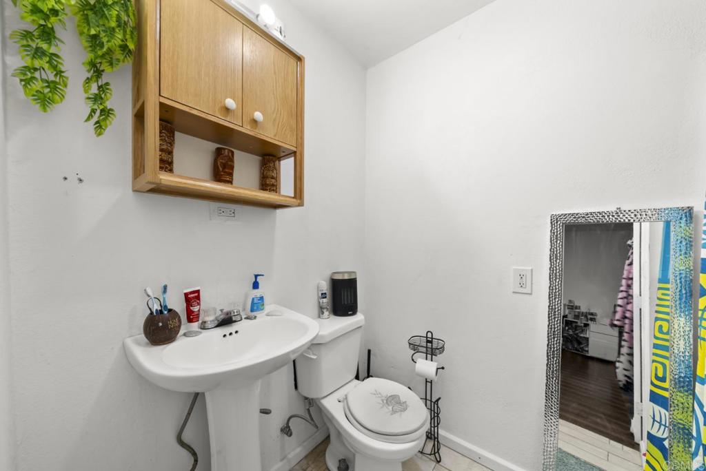 10520 California Avenue Property Photo 30