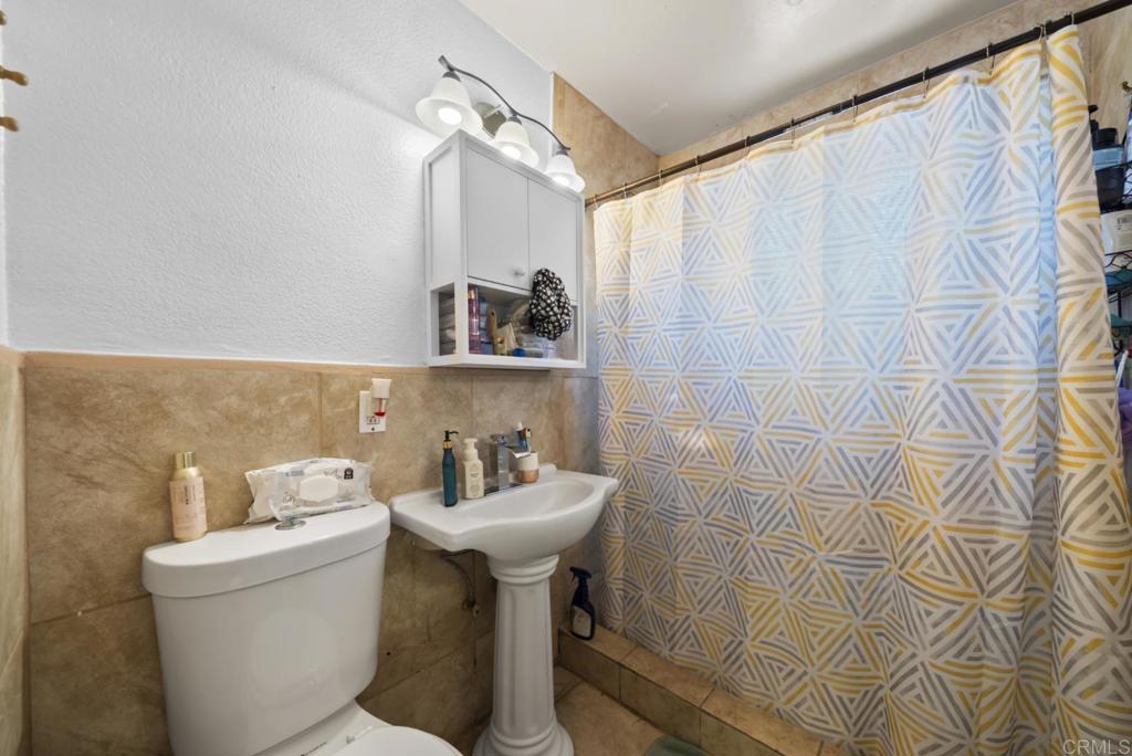 10520 California Avenue Property Photo 33