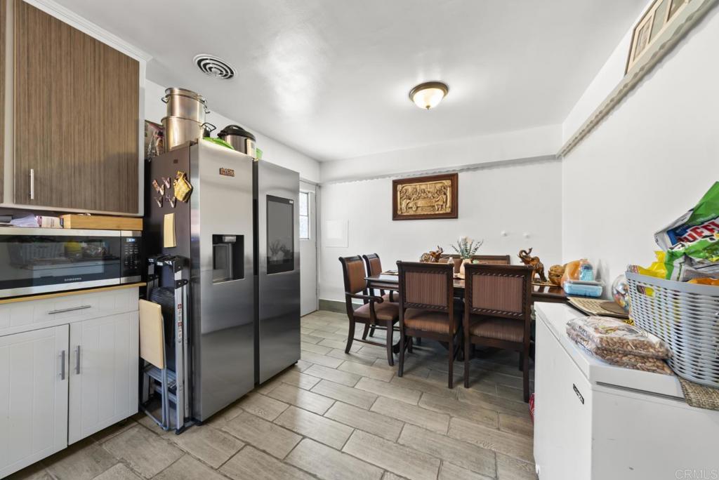 10520 California Avenue Property Photo 36