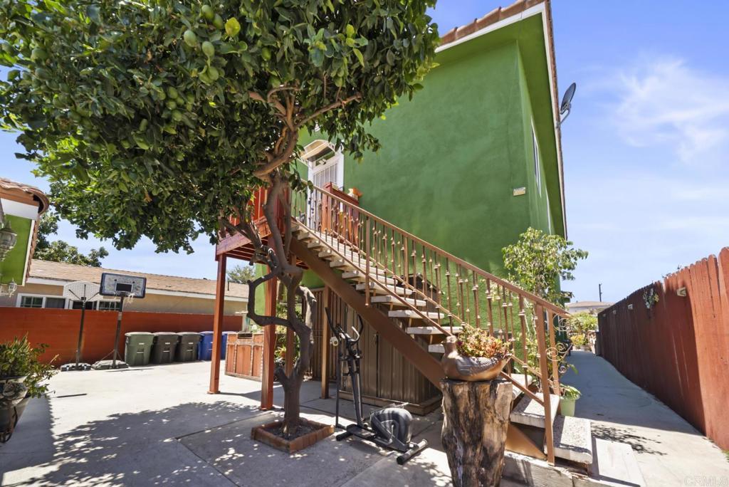 10520 California Avenue Property Photo 41