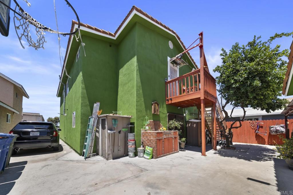 10520 California Avenue Property Photo 43