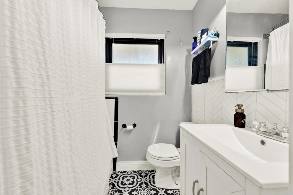 7008 Hybeth Drive Property Photo 32