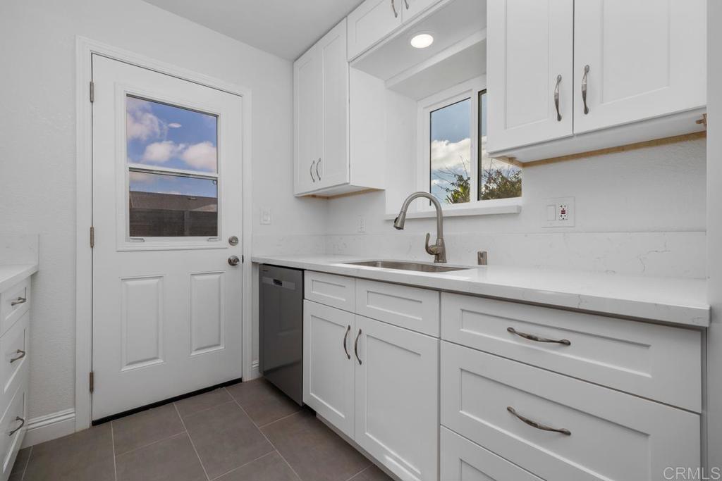 703 Hemlock Avenue Property Photo 13