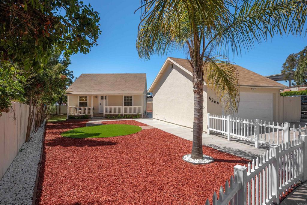 5264 Wood Street Property Photo 4