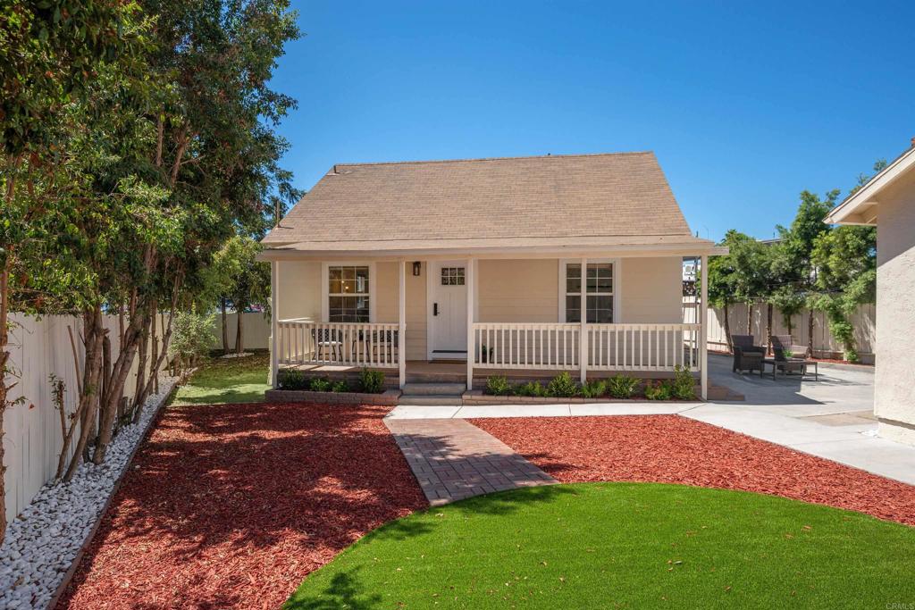 5264 Wood Street Property Photo 8