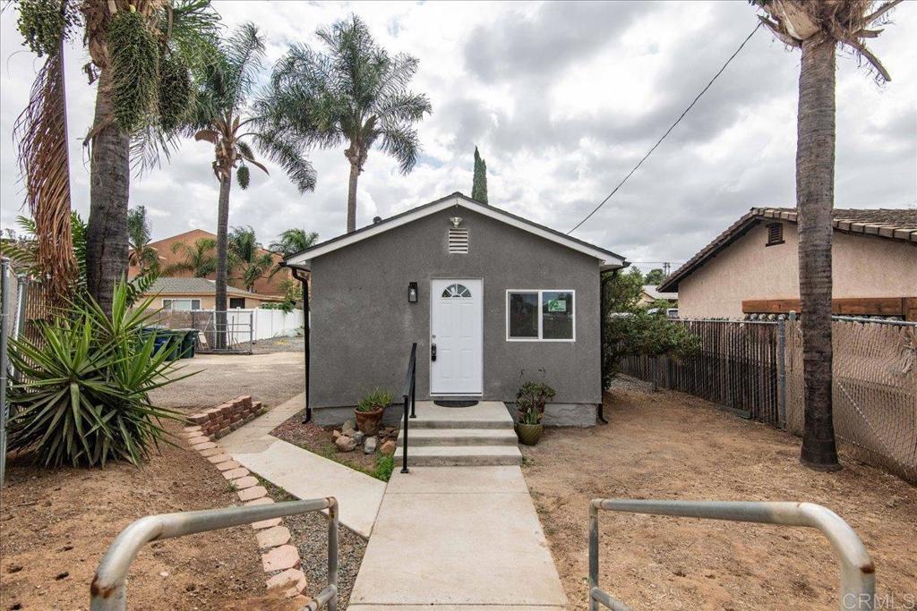 9742 Los Coches Rd Property Photo 2
